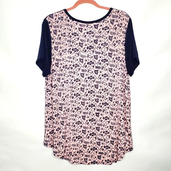 Lane Bryant Floral Swing Tee Size 10/12 Short Sleeve Hi-Low Hem Soft Stretch Top - Picture 4 of 10
